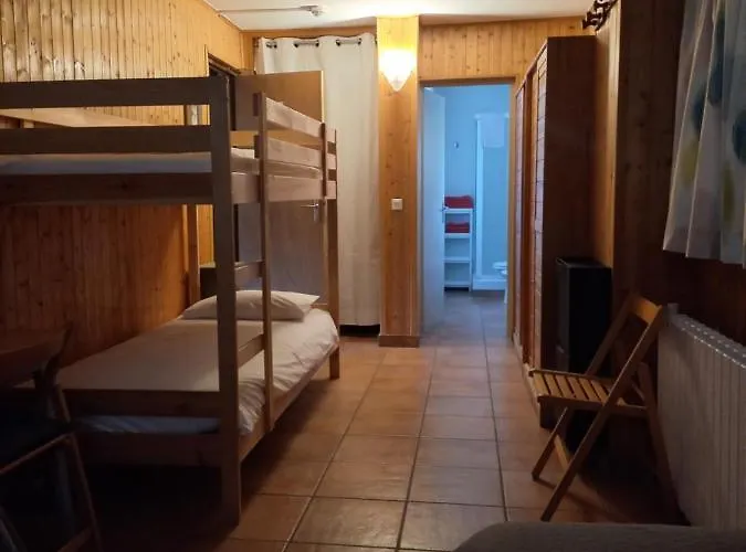 Отель Le Cret Ле дез Альп